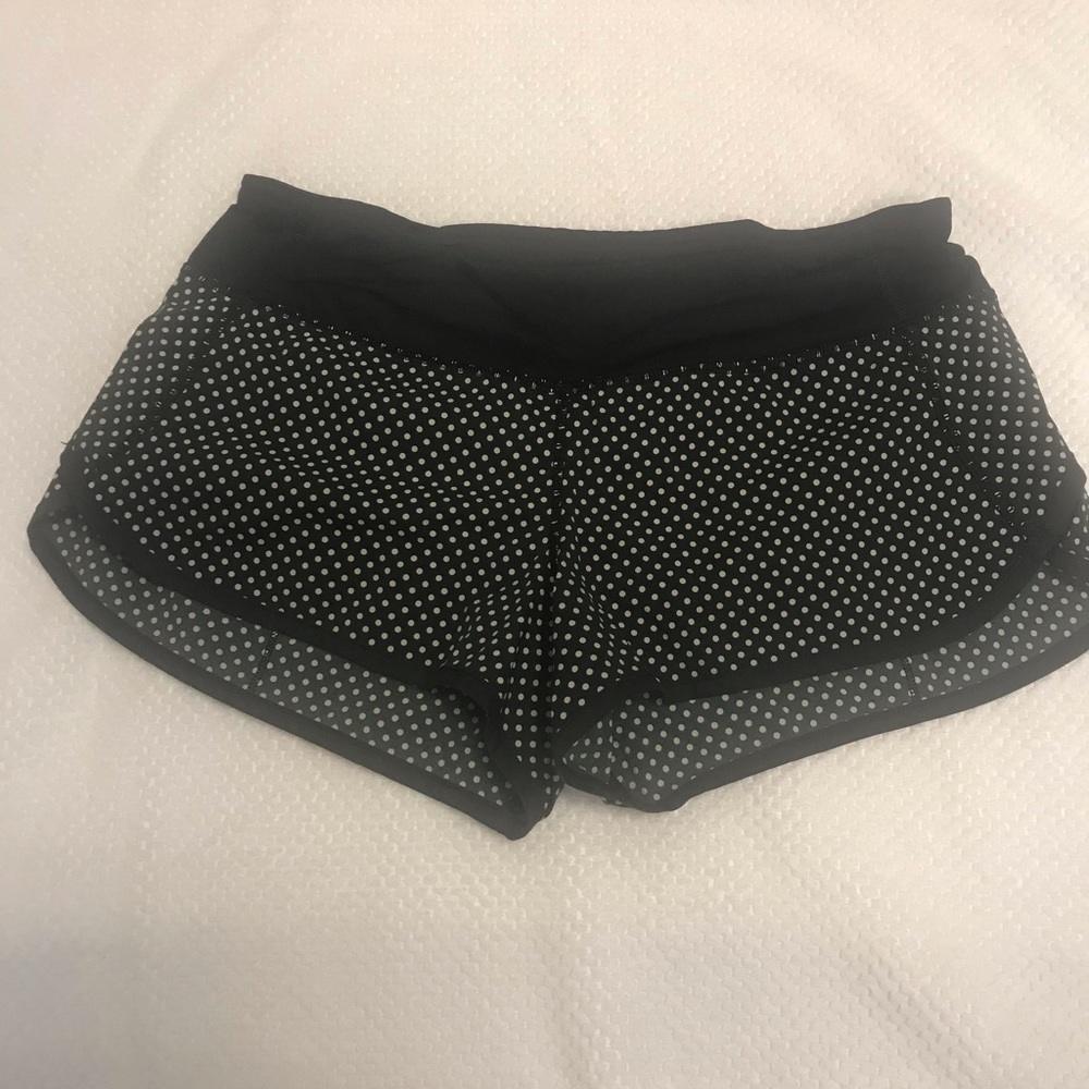 Lululemon size 6 speed-up shorts